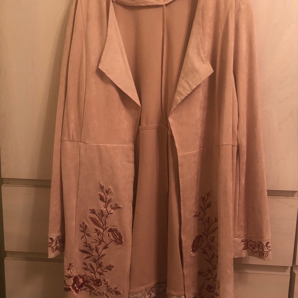 Weekend Sale! New Curations Faux Suede Rose Blush Embroidered Duster Ciat - Picture 1 of 4